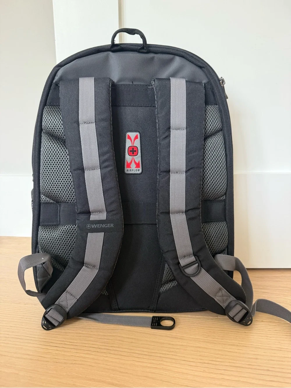 Wenger Legacy 17” Laptop Backpack (model 67329140 / WA-7329-14F00)